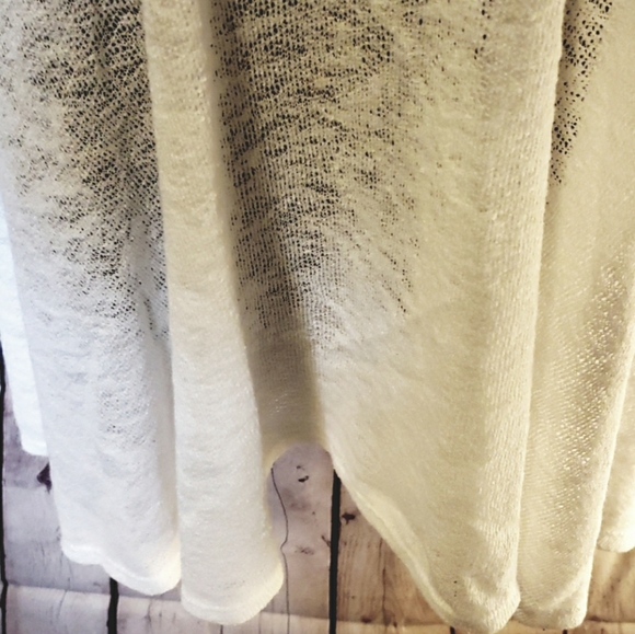 THE SOFTEST Knit Cover-Up🕊 - Picture 3 of 6